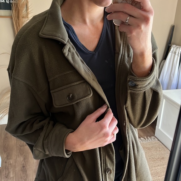 Green Shacket - Picture 2 of 7